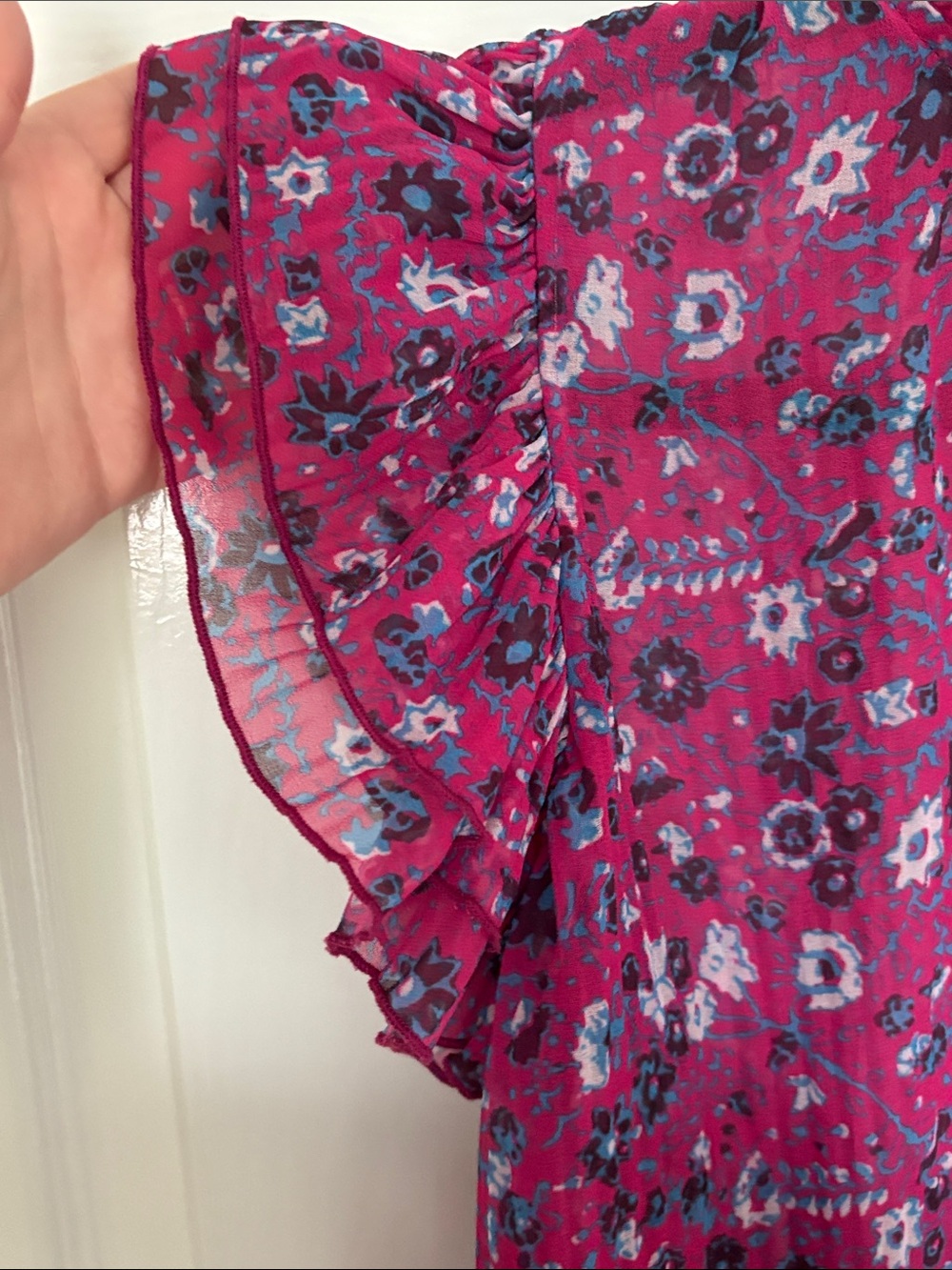 255. Anthropologie Ruffle Floral Short-Sleeve Blouse in Magenta Size Small - Picture 5 of 10